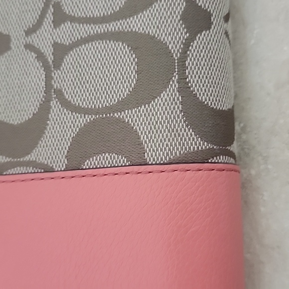 Wallet - Picture 11 of 11